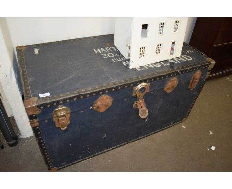VINTAGE DARK BLUE STEAMER TRUNK