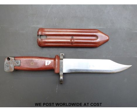 A Polish 6H4 bayonet and scabbard (15cm blade)