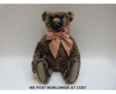 Steiff Original Teddy Bearr 2007, limited edition no.1073 of 3000, in original box with certificate