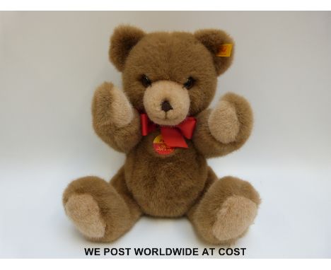 Steiff Original Teddy Bear 'Teddy Petsy 35',  012174, with brown mohair, button to ear and tags, 33cm tall, in original box