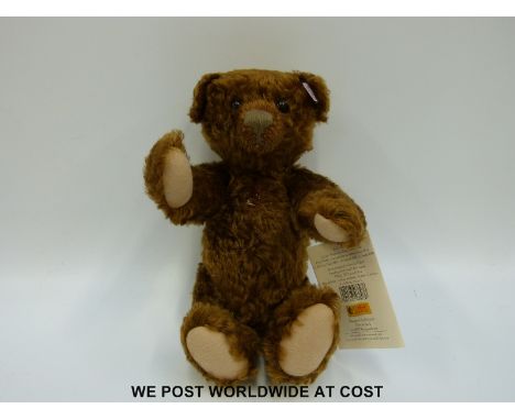 Steiff Original 'Classic Teddy Bear 28' 038938, 2004 edition, with dark brown mohair, button to ear, tags and certificate 046