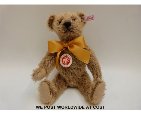 Steiff Original Teddy Bear with Book '125 Years of Steiff', 038860, with cinnamon mohair, button to ear, tags and certificate