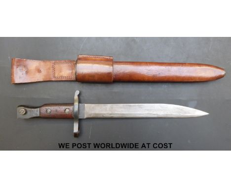 A Canadian Ros Mk ll bayonet, stamped 2/16 in leather scabbard (overall length 42cm)