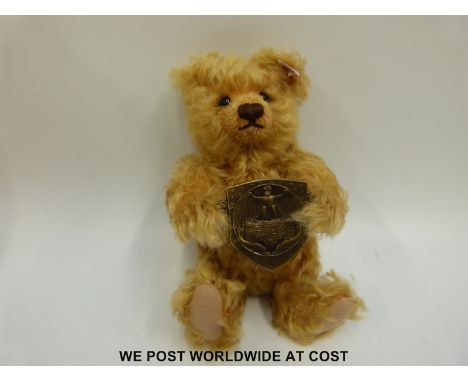 Steiff Original Exhibition Teddy Bear 2004, 661419, limited edition 1257/1500, with brown mohair, button to ear, tags and cer