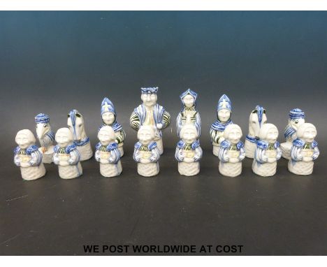 A ceramic Delft style chess set, height of king 15.5cm. 