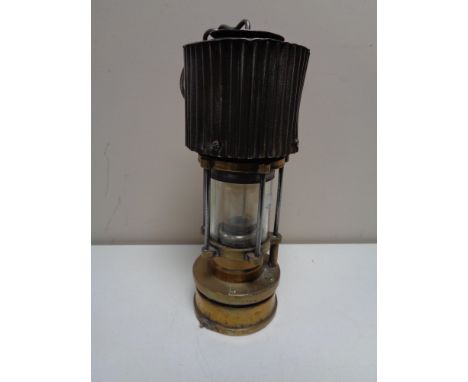 A Patterson type HCP miner's lamp