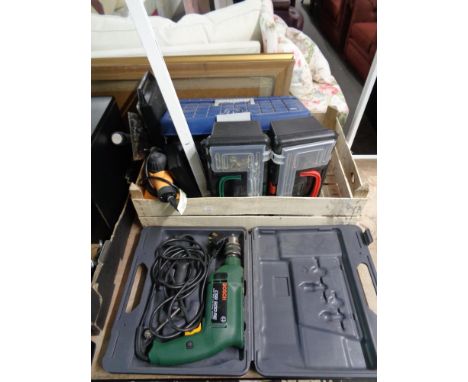 A crate of tools, spirit level, builder's trowel etc 