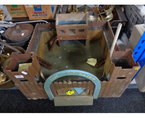 A vintage child's fort together with plastic model soldiers etc 