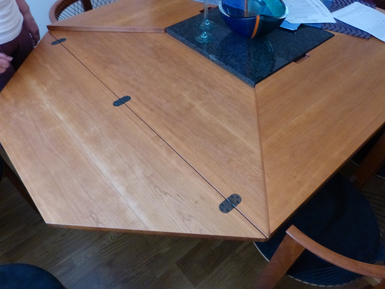 Cherry Wood Square Dining Table With Granite Center By Tranak 230 Lot 119 Cherry Wood Square Dining Table With Granite Center By Tranakær