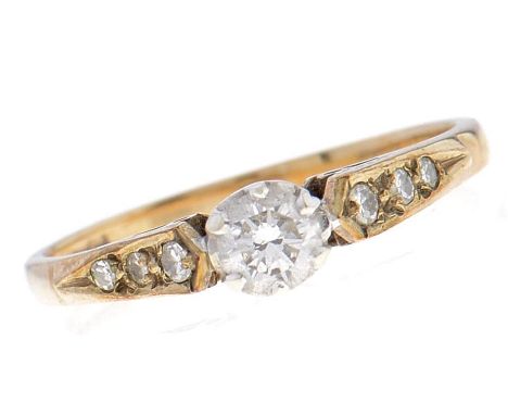 A diamond ring, in 9ct gold, marks rubbed, 1.7g, size J  Good condition