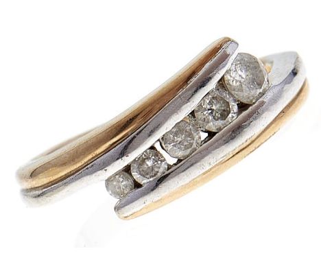 A diamond ring, in two colour 9ct gold, 4.3g, size O½  Good condition