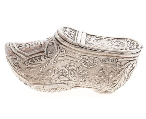 A Dutch silver clog novelty snuff box, 70mm l, bearing spurious 18th c marks, import marked, importer's mark illegible, Londo