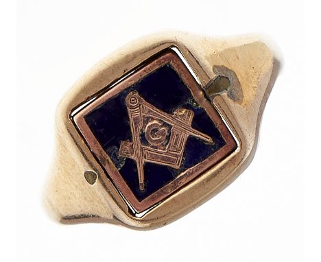 A 9ct gold and enamel freemason's signet ring, reversible, 5.5g, size P  Wear consistent with age