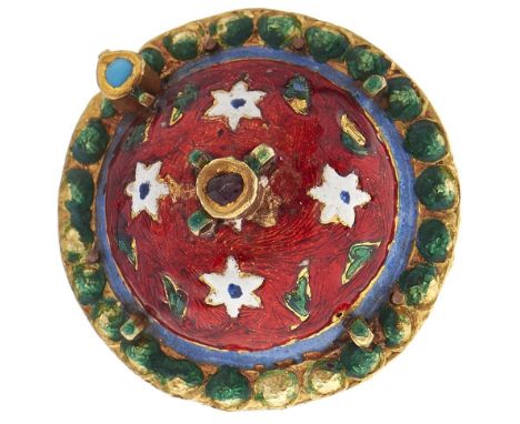 An Asian gem set gold and enamel ring, 11g, size M½  Enamel damaged