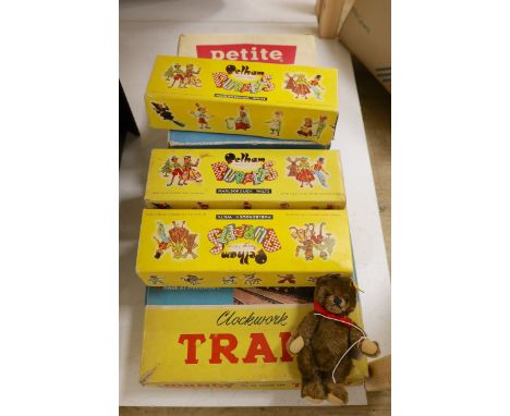 Mixed toys including three boxed Pelham puppets and a small Steiff teddy bear