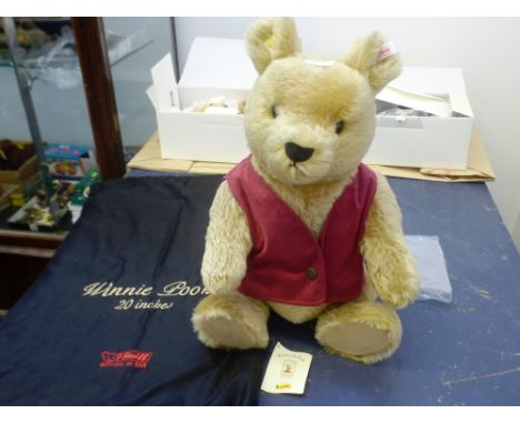 STEIFF WINNIE THE POOH WITH BAG
