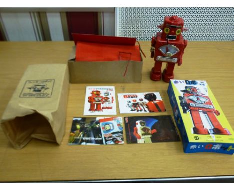 BOXED WINKY ROBOT RED EDITION 64/100 BY PLANET ROBOT 2005