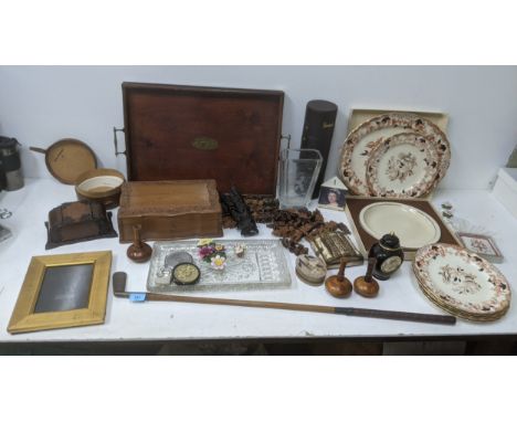 Collectables to include a hickory shafted golf club, wooden boxes, carved Thai figures, commemorative ceramics and other item