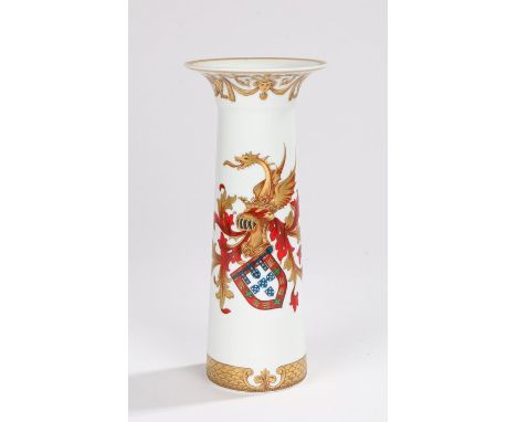 Vista Alegre 20th Century white porcelain vase celebrating the 600th anniversary of the birth of Henry the Navigator (1394-14