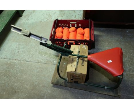 Manual Clay Pigeon Trap with a selection of clays 