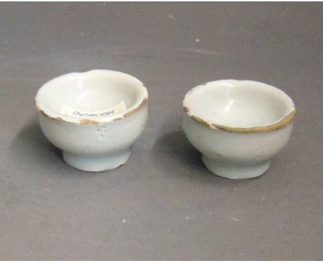 Two London, probably Vauxhall ointment pots, circa 1760, 3.5cm diameter, 2.5cm high (2)Provenance: Jonathan Horne. Private Co