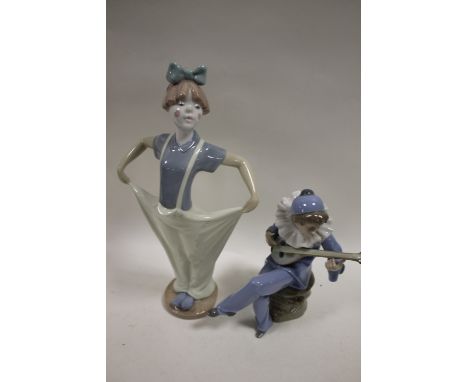 TWO NAO CLOWN FIGURES