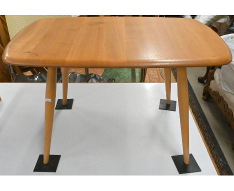 A 1960s/70s Ercol Windsor elm and beech occasional table on turned tapered supports, 72 cm x 44 cm x 45 cm h