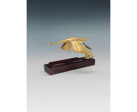 Automobilia/Motoring Interest - An early 20th century Hispano Suiza style bronze car mascot modelled as a flying stork, mount