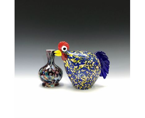 An art glass sculpture of a chicken, height 21.5cm, together with an art glass vase, height 17cm (2).