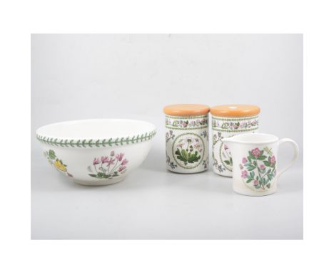 Large quantity of P ortmeirion 'Botanic Garden' tablewares, including dinner and tea and coffee service.