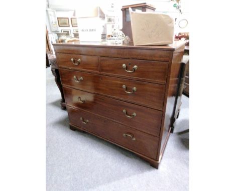 Victorian mahogany chest of drawers, rectangular top with a reeded edge, two short above three long graduating drawers, brack