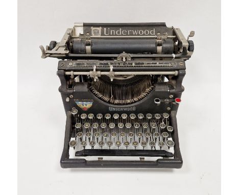 Underwood NU-Bilt typewriter&nbsp;