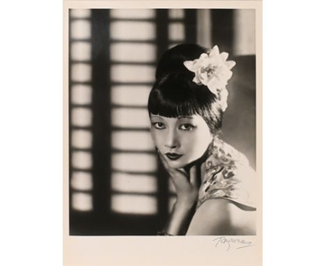 Likely a reprint -&nbsp;Paul Tanqueray (British 1905-1991), silver gelatine photographic print - Anna May Wong, 1933, dated a