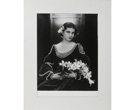 Likely a reprint -&nbsp;Paul Tanqueray (1905-1991) silver gelatine photographic print of Pearl Argyle, 1933, 38cm x 28cm. Pea