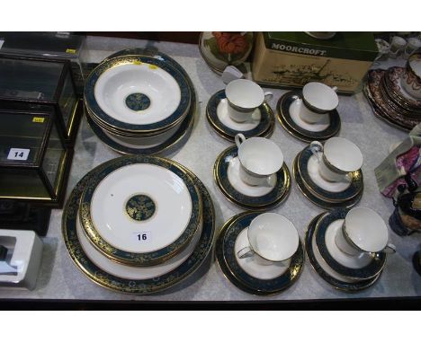 Royal Doulton Carlyle tea and dinner service