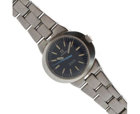 Omega Genève Dynamic - Lady's stainless steel manual wind wristwatch, the dark blue dial with white minute/hour hands and blu