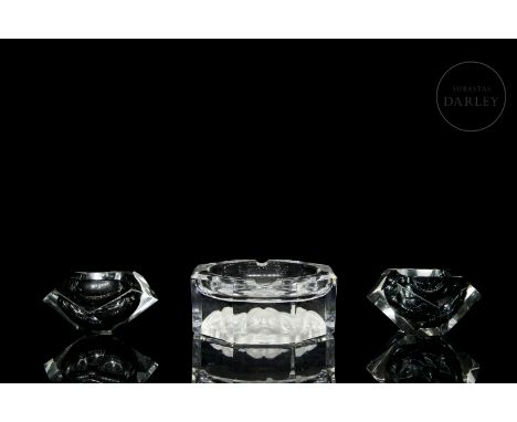 Set consisting of two cut glass candle holders, and a large Versace ashtray by Rosenthal, with the central image of the chara
