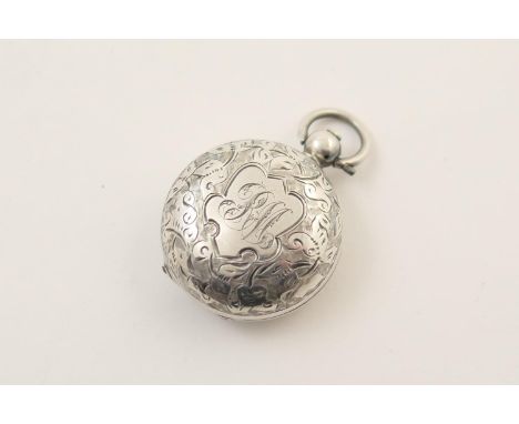 Edwardian silver sovereign case, Birmingham 1902, scroll engraved decoration, initialled cartouche, button opening, 30mm 