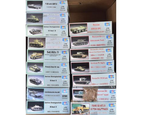 Model Kits - a collection of x16 assorted 1/72 scale Trumpeter plastic model kits. Various French, German and Russian tanks. 