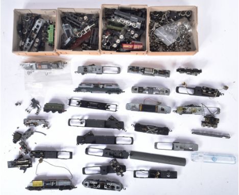 Model Railway - a collection of assorted N gauge model railway trainset locomotive spare parts and accessories to include; Ch
