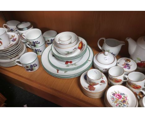 Royal Worcester Evesham and Evesham Vale china, to include tea and coffee pots, sugar bowl and milk jug, assorted cups and pl