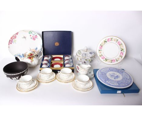 A boxed Coalport coffee set - Athlone-Marone, Wedgwood, Spode and Royal Worcester cake plates, a Spode lidded tureen, and oth