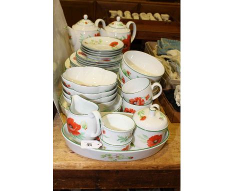 Royal Worcester 'Poppy' four place dinner and tea service
