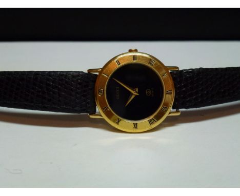 Gucci 3000L ladies watch supplied with original buckle and strap Condition report: used item, very good condition.