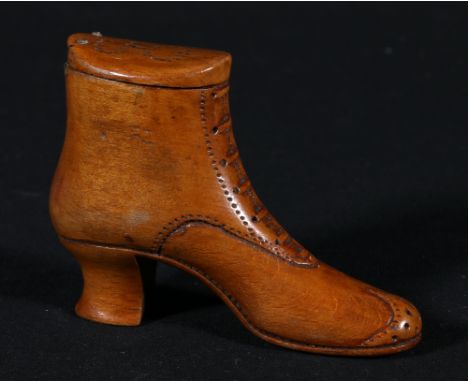 Victorian treen shoe snuff box, the hinged lid initialled 'JG', 7cm.   CONDITION REPORT:  Possibly the hinge is not the origi