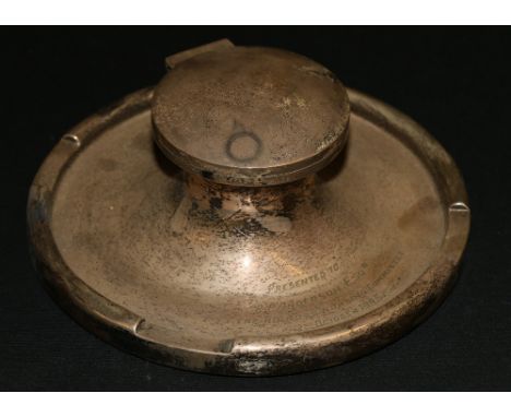 Silver Capstan inkwell with presentation inscription " R P Anderson Esq from the Kinross Committee 2nd October 1946" marks ru