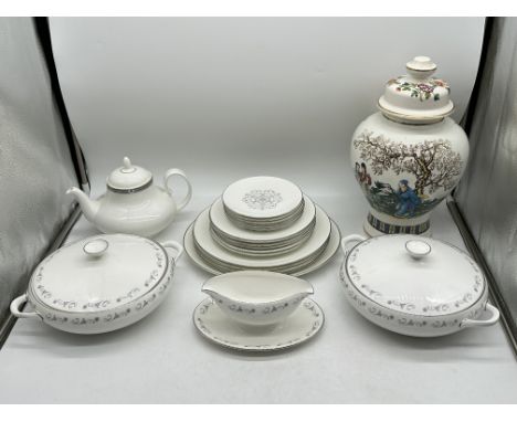 V.V.Carraresi Porcelain Vase, StMichael Felsham Teapot, and Royal Worcester - Bridal Lace Part Dinner Service. 
Good conditio