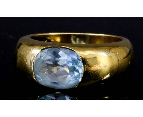 An Aquamarine Ring, Modern, by Criso, in 18ct gold mount, set with an oval facet cut aquamarine, approximate weight 2ct, size