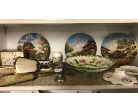 SHELF OF WALL PLATES, A SMITH'S TEMPORA CLOCK, PART DRESSING TABLE SET ETC