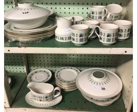 ROYAL DOULTON TAPESTRY PART DINNERWARE 